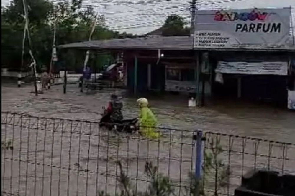  Banjir Grobogan Sempat Melumpuhkan Jalan Kudus-Purwodadi-Pati
