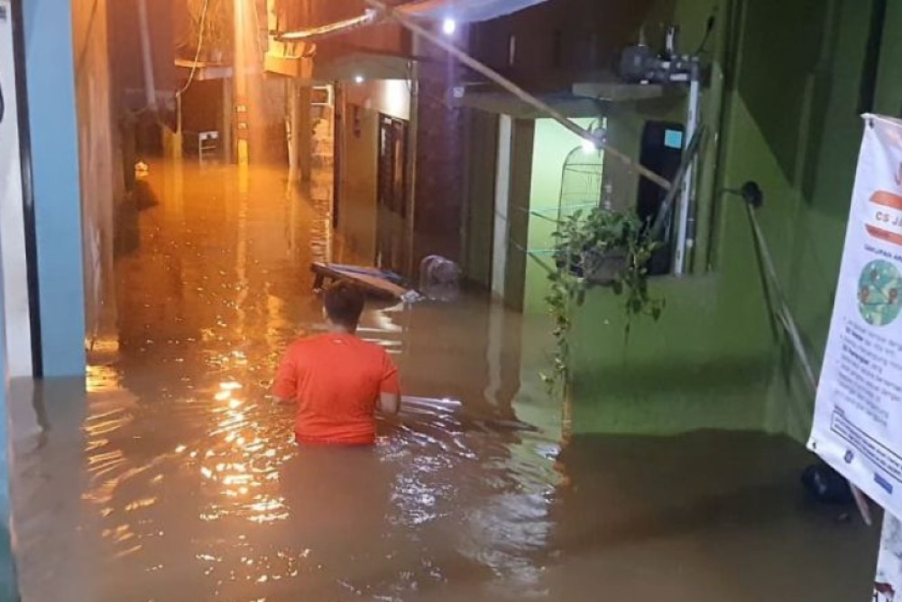  Katulampa Siaga 3, Banjir Kiriman Rendam Warga Kebon Pala Jakarta