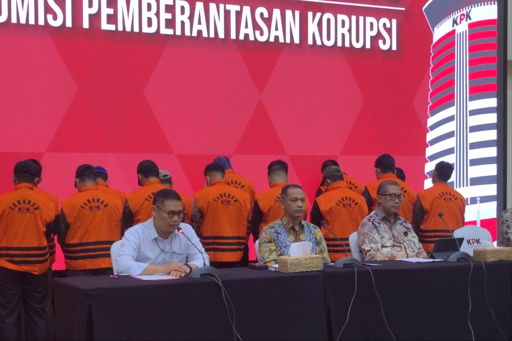 KPK Resmi Jebloskan 15 Tersangka Pungli Rutan ke Polda Metro Jaya