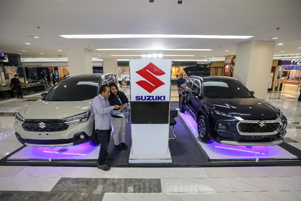 Suzuki Grand Vitara Tipe GX AT dan Suzuki XL7 Alpha Hybrid Mejeng Pada Pameran Otomotif di Mal Kota Kasablanka