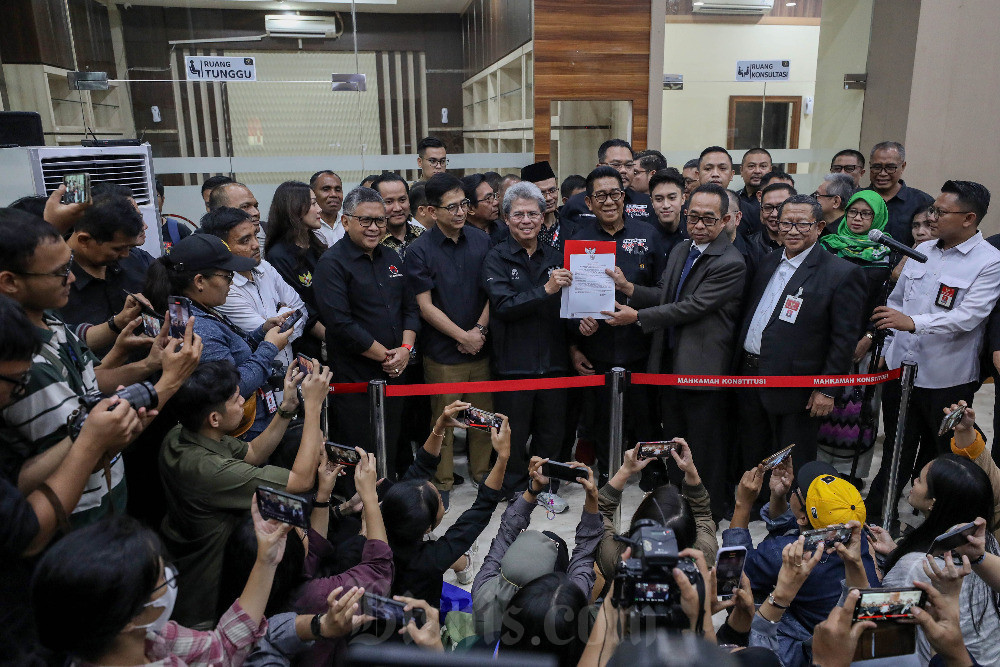  TPN Ganjar Pranowo-Mahfud Resmi Mendaftarkan Gugatan Hasil Pilpres ke MK