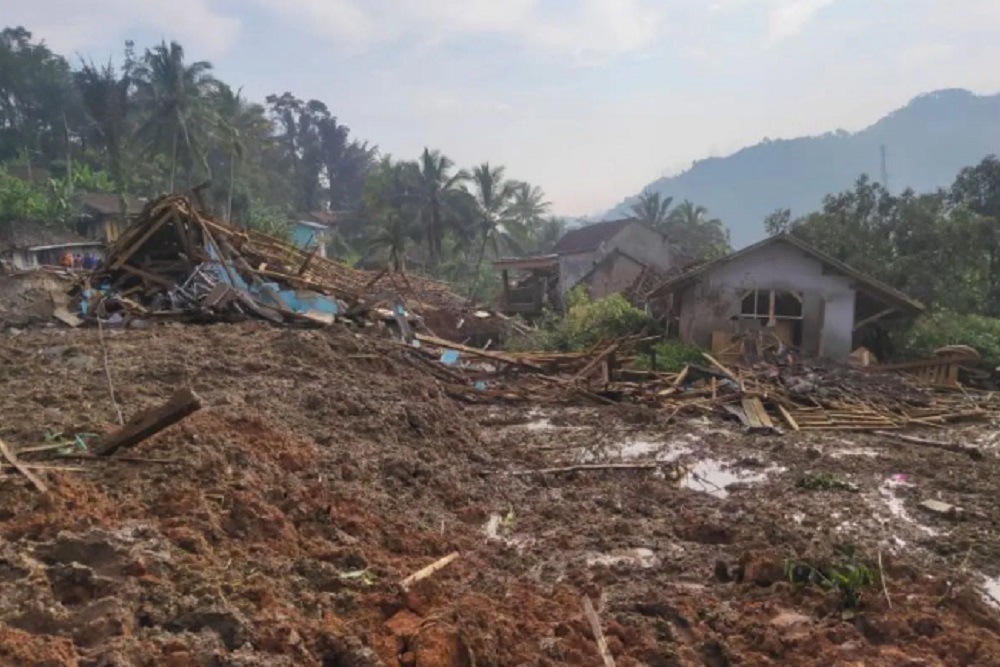  Banjir Bandang dan Longsor di Bandung Barat, 10 Orang Belum Ditemukan