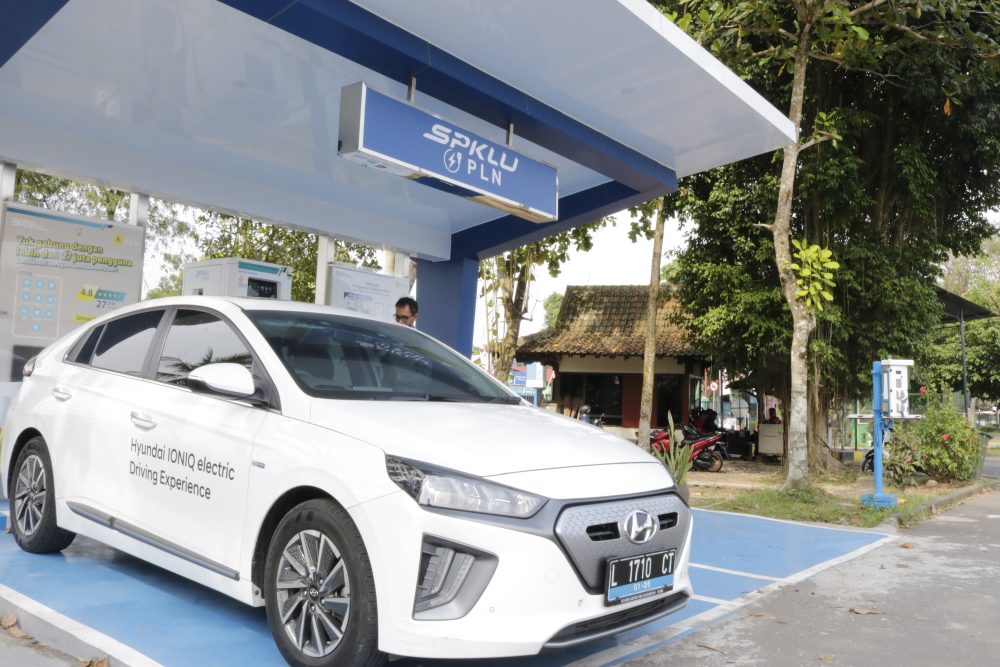  Mudik Gunakan Mobil Listrik, Catat Lokasi 1.124 SPKLU PLN di Seluruh Indonesia