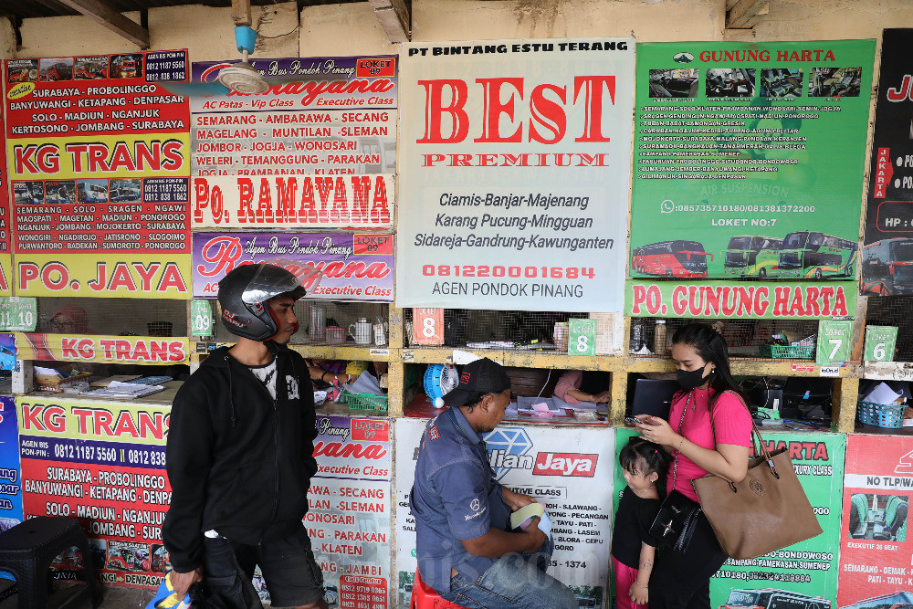  Jelang Lebaran, Penumpang di Terminal Pondok Pinang Jakarta Mulai Meningkat Hingga 50%