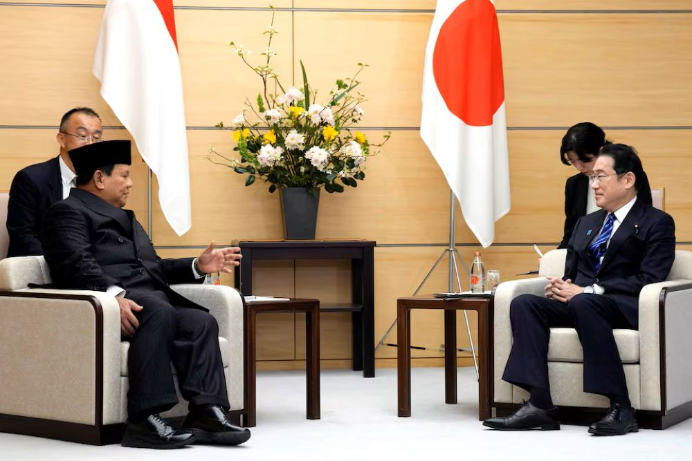  Prabowo Terbang ke Jepang Bertemu Fumio Kishida usai Kunjungi China, Bahas Apa Saja?