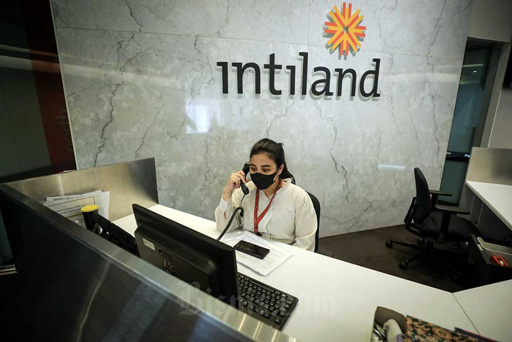Emiten favorit Lo kheng Hong, PT Intiland Development Tbk. (DILD) cetak laba bersih sebesar Rp174,1 miliar sepanjang 2023, berbalik dari rugi Rp98,84 miliar pada 2022. Bisnis/Arief Hermawan P