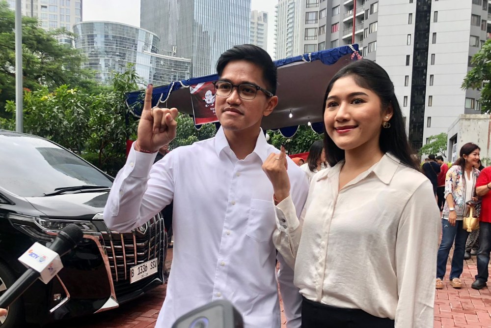 Kaesang, Wakil Gibran, Hingga Rektor UNSA Masuk Bursa Pilkada Solo 2024. Ketua Umum PSI Kaesang Pangarep bersama Erina Gudono usai mencoblos di TPS 063 Tower 10 Apartemen Taman Rasuna, Kuningan, Jakarta Selatan, Rabu (14/2/2024). JIBI/Annasa Rizki Kamalina