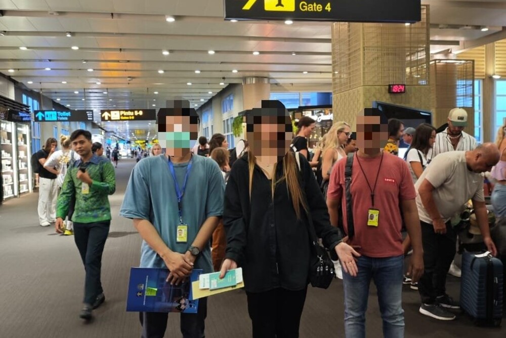 Warga Negara Asing (WNA) asal Ukraina berinisial BK dideportasi./Ist