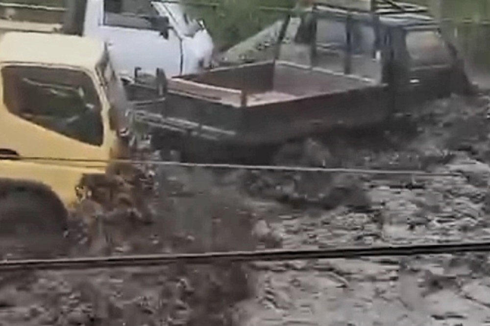  Banjir Lahar Dingin Terjang 3 Daerah di Sumbar