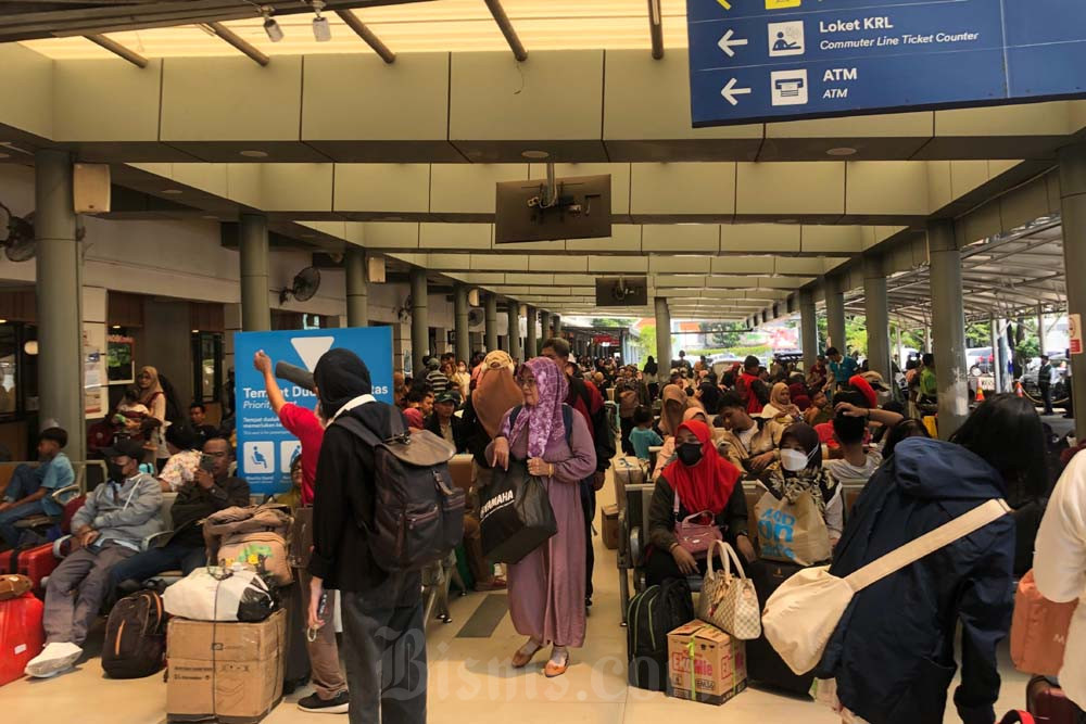  KAI: 379.872 Orang Tinggalkan Jakarta Naik Kereta Api hingga H-2 Lebaran