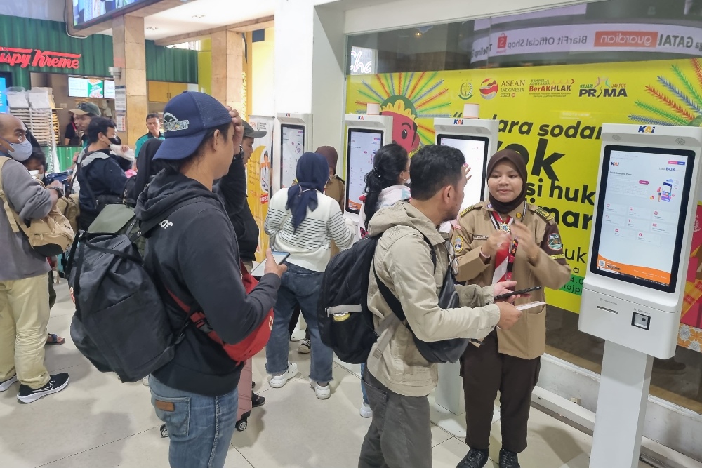  H-2 Lebaran: Stasiun Gambir Lengang, 370.000 Penumpang Tinggalkan Jakarta