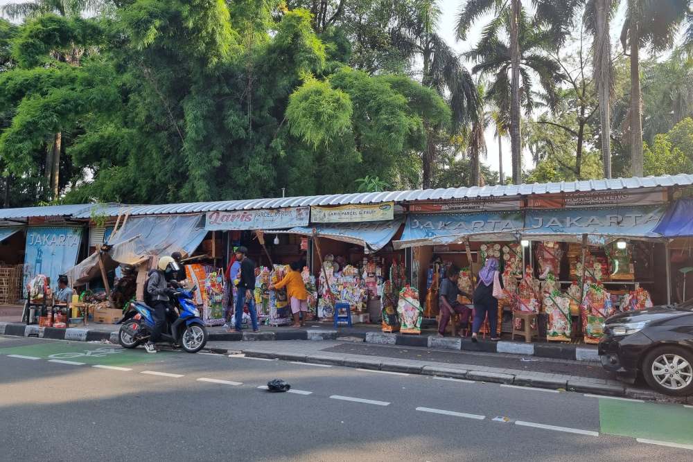  Hiruk Pikuk Pasar Barito, Masih Buka Jelang Lebaran