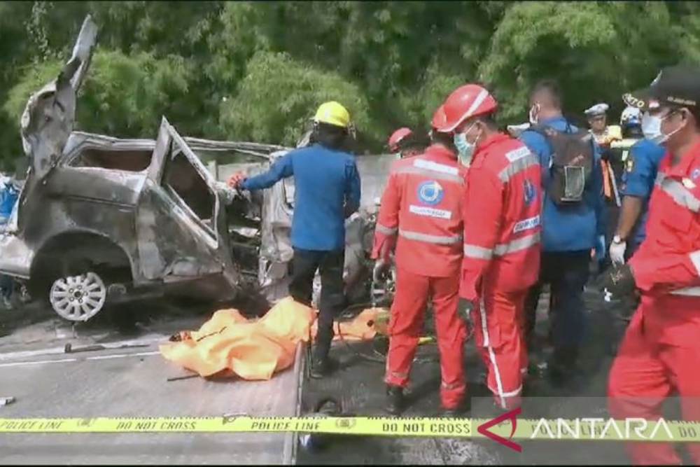 Ketua RT Tak Kenal Pemilik Gran Max yang Kecelakaan di Tol Cikampek