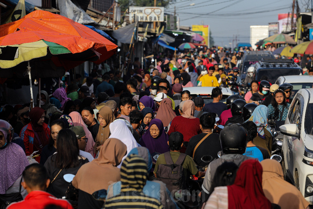  Sehari Jelang Lebaran, Pasar Tradisional Dipenuhi Masyarakat