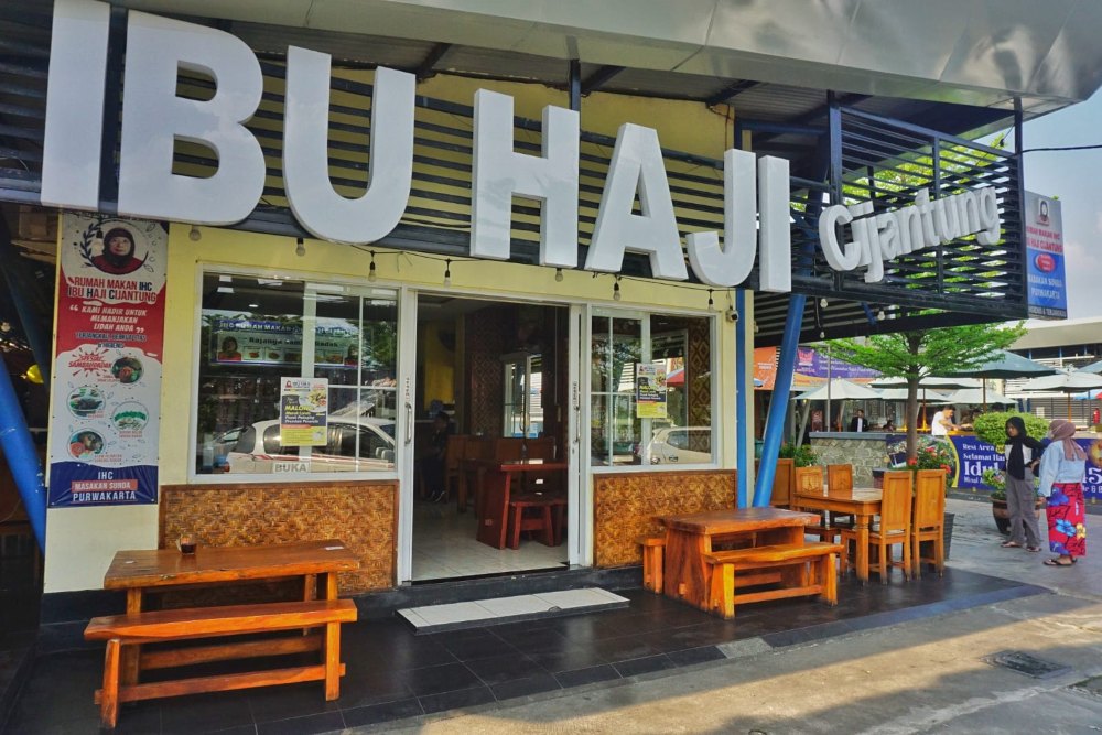  Paket Komplit Sajian Sunda di RM Ibu Haji Cijantung Rest Area KM 166