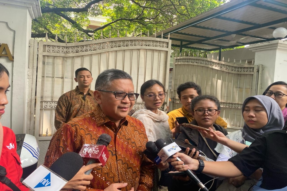  Hasto Jelaskan Alasan Prabowo Subianto Belum Bertemu Megawati