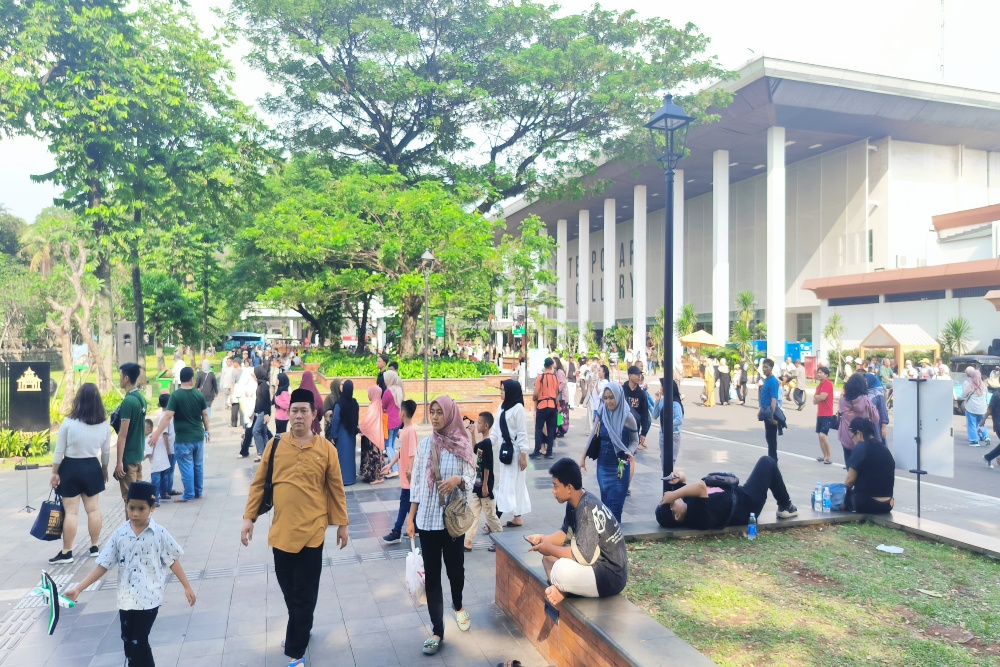  Hari Kedua Lebaran, 20.000 Pengunjung Berlibur ke Taman Mini Indonesia Indah (TMII)