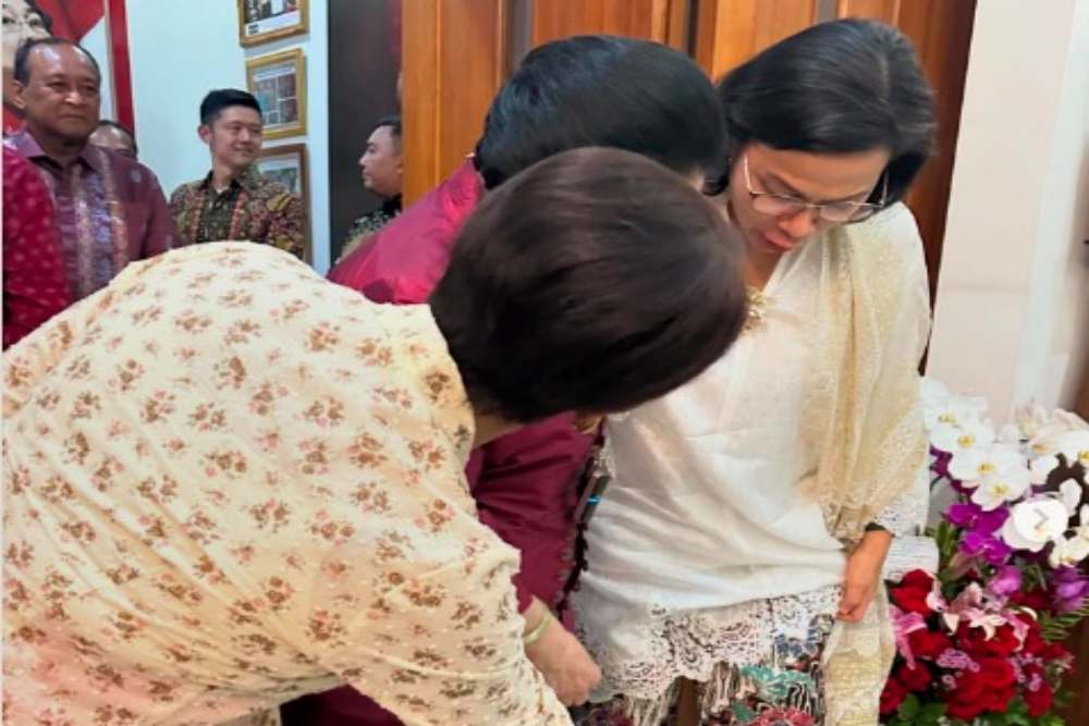  Momen '3 Eyang' Sri Mulyani, Retno Marsudi dan Megawati Berkumpul, Saling Komentari Busana