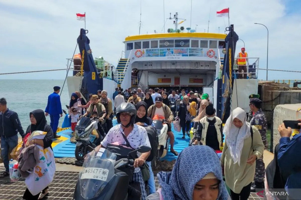  Arus Balik via Kapal Feri Gratis dari Raas Madura Diminati