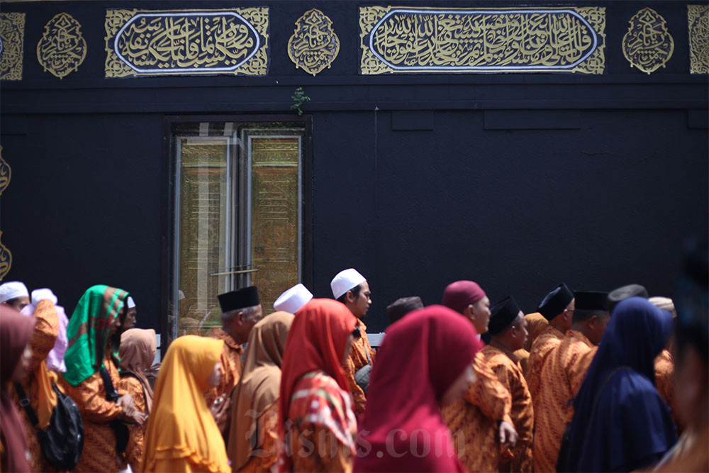  Manasik Haji di Asrama Haji Surabaya
