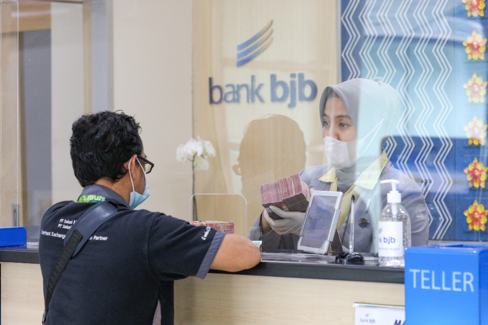  Direktur dan Komisaris Bank BJB Borong Saham BJBR di Tengah Momen Tebaran Dividen