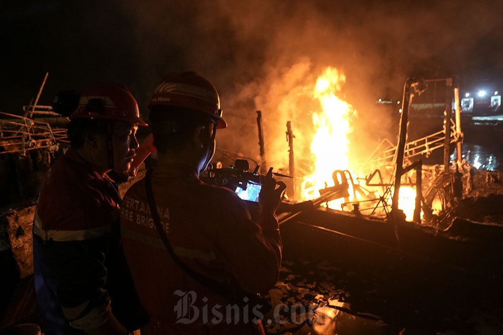  Kebakaran Kapal di Cilacap