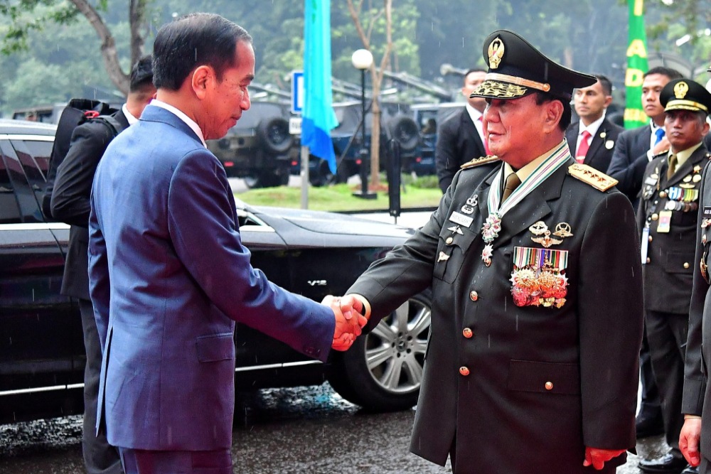  Senyum Jokowi Soal Ide 'Klub Presiden' Prabowo