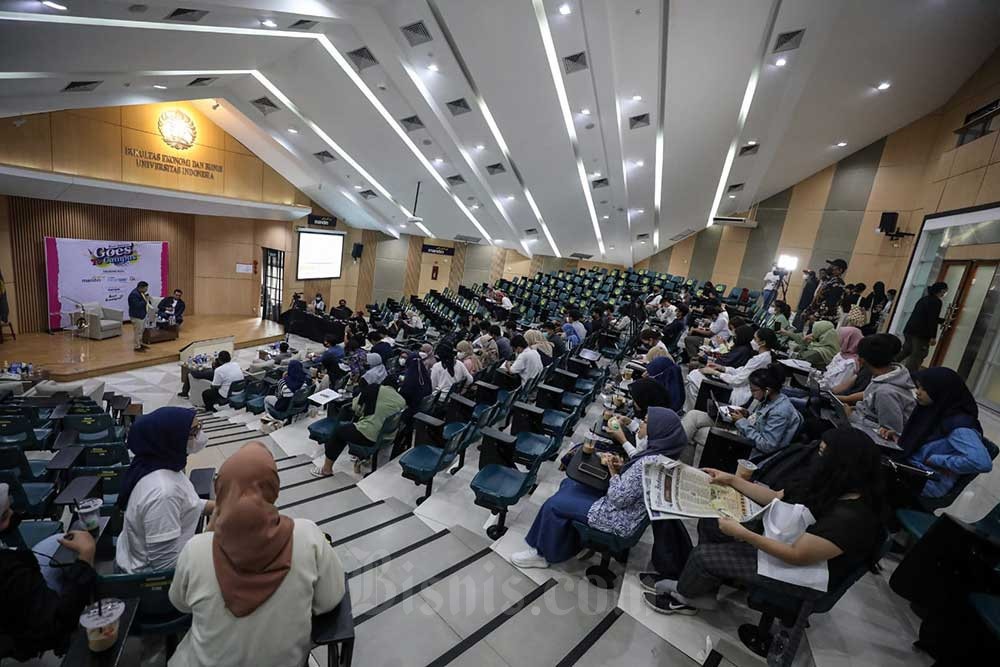 Suasana acara Bisnis Indonesia Goes to Campus 2022 di Universitas Indonesia (UI), Depok, Jawa Barat, Selasa (11/10/2022). Bisnis/Arief Hermawan P