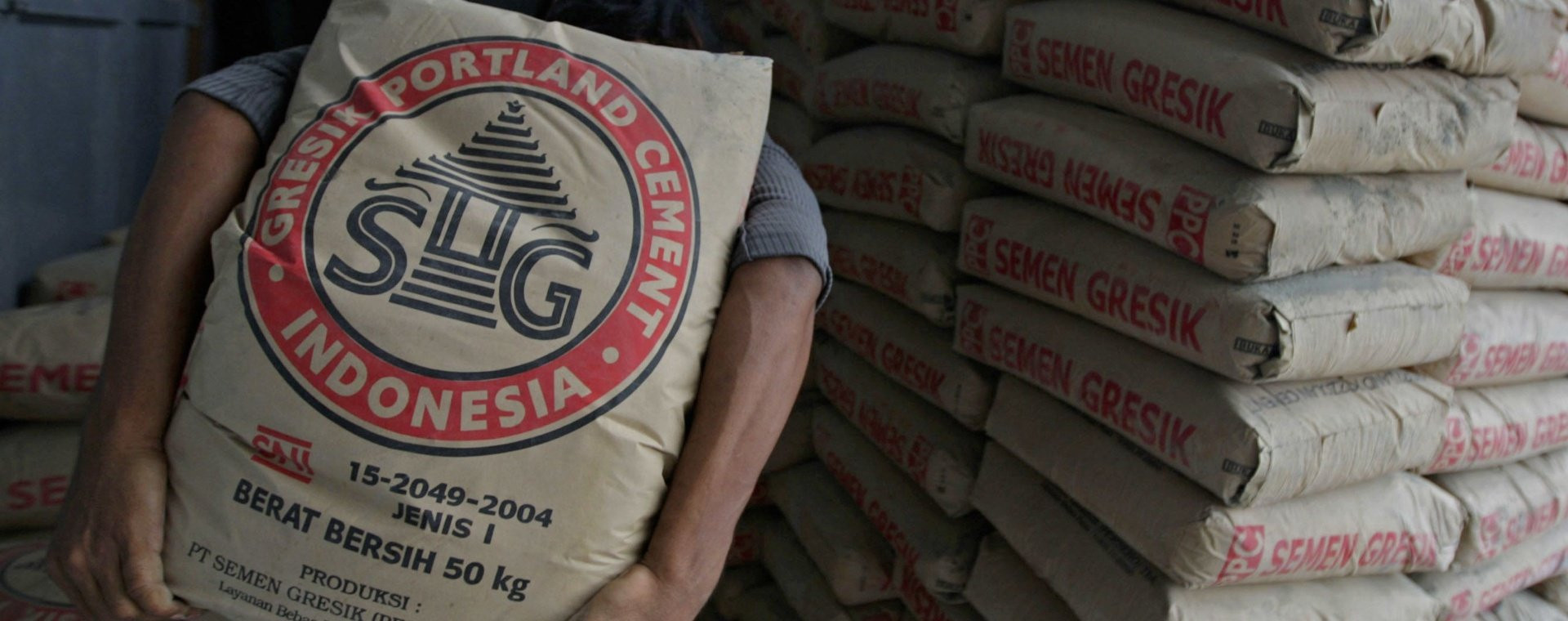  Analysts Bearish on SMGR Amid Weak Financial Performance