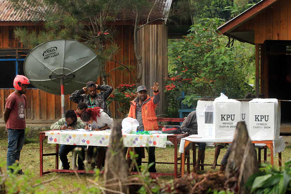  Sidang Sengketa Pileg: Hakim MK Tegur KPU, Tak Bawa Bukti Noken Papua Tengah
