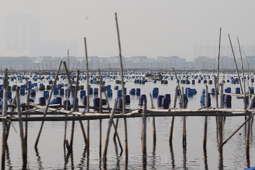  Bagan Tancap Menjamur di Perairan Dadap Teluk Jakarta