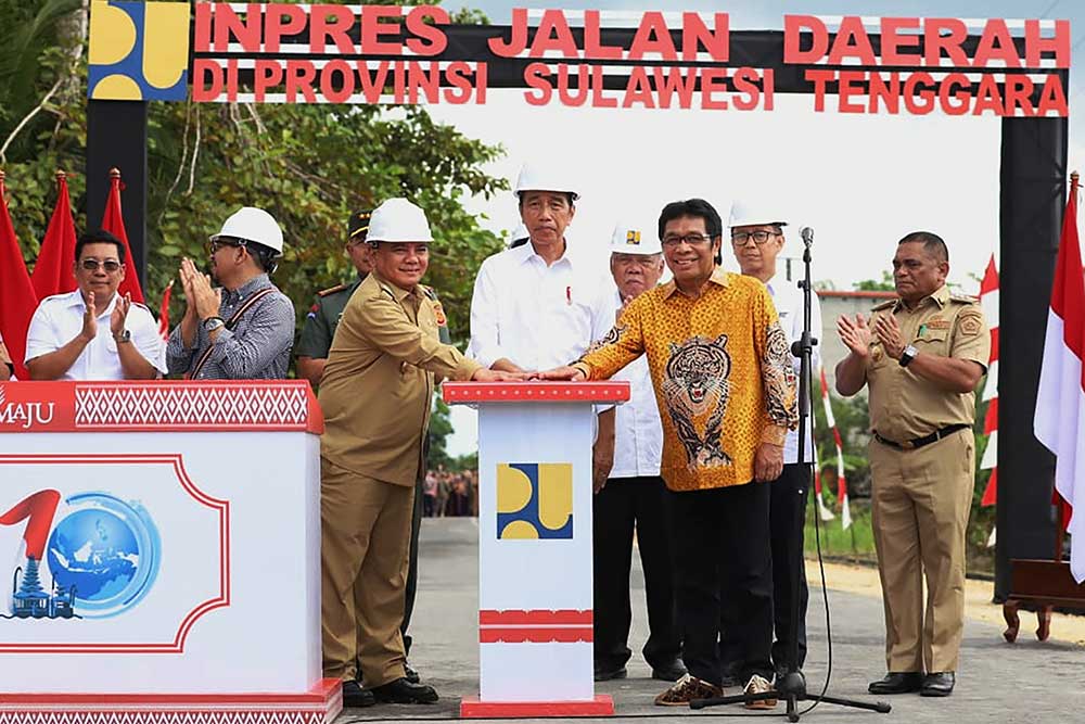  Presiden Joko Widodo Resmikan Pelaksanaan Inpres Jalan Daerah di Sulawesi Tenggara