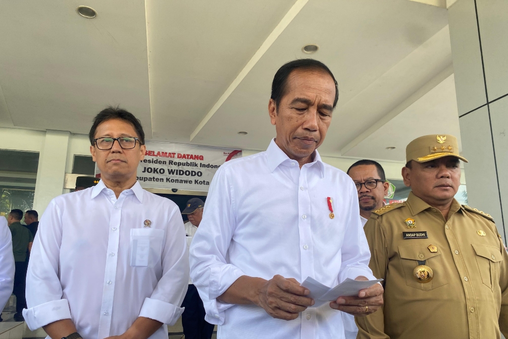  Momen Seorang Pria 'Mengadang' Jokowi, Protes 6 Tahun Tidak Digaji