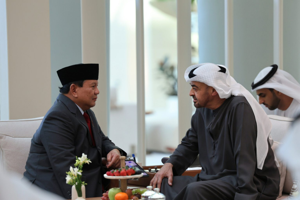  Prabowo Dianugerahi Zayed Medal dari Presiden MBZ