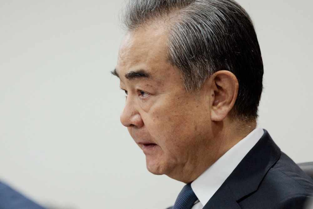  Menlu China Wang Yi Murka Biden Naikkan Tarif Impor, Sebut AS Gak Waras