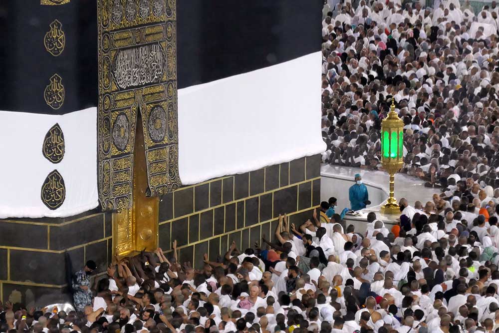  Jemaah Haji Penumpang Pesawat Garuda yang Mesinnya Terbakar Sudah Sampai Madinah