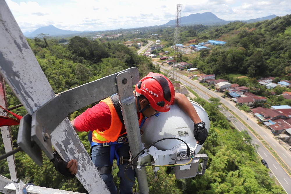  Kemenkominfo Percepat Lelang Frekuensi 5G (700 MHz & 26 GHz)