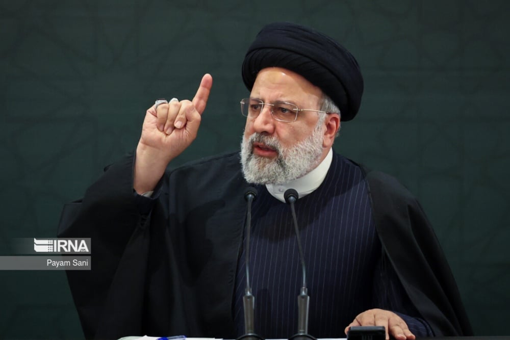  Rombongan Helikopter Presiden Iran Ebrahim Raisi Jatuh, Masyarakat Adakan Sesi Doa Khusus