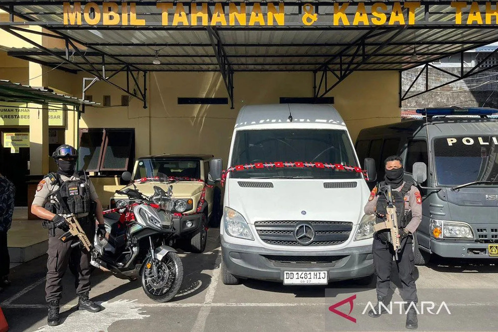  Tiga Kendaraan Mewah Syahrul Yasin Limpo di Makassar Disita KPK