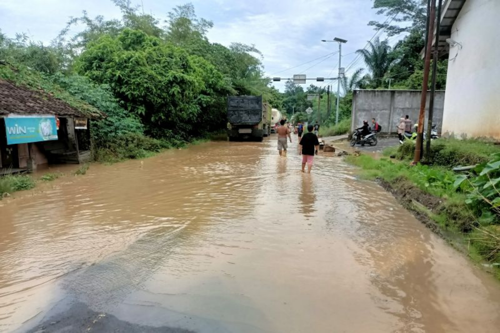 Dua Kabupaten di Sumsel Terendam Banjir,  Hanyutkan Rumah dan Akses Jalan Tertutup