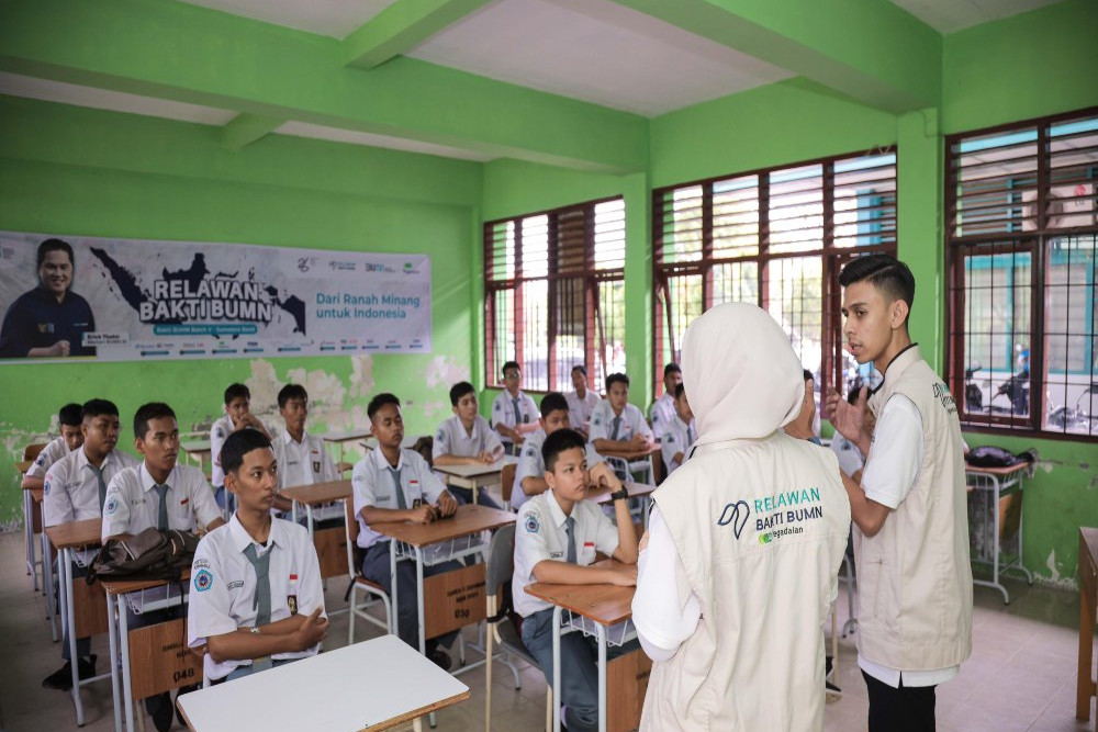  Harkitnas, Relawan Bakti BUMN Lakukan Aksi Nyata