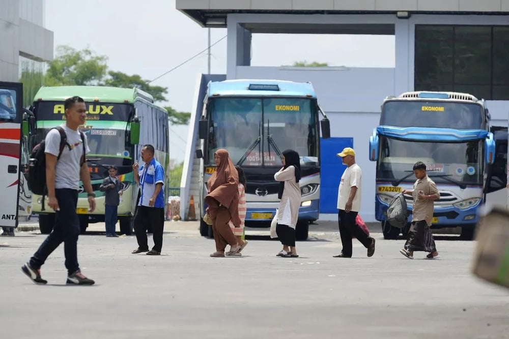  Arus Penumpang di Terminal Madiun Meningkat saat Libur Waisak