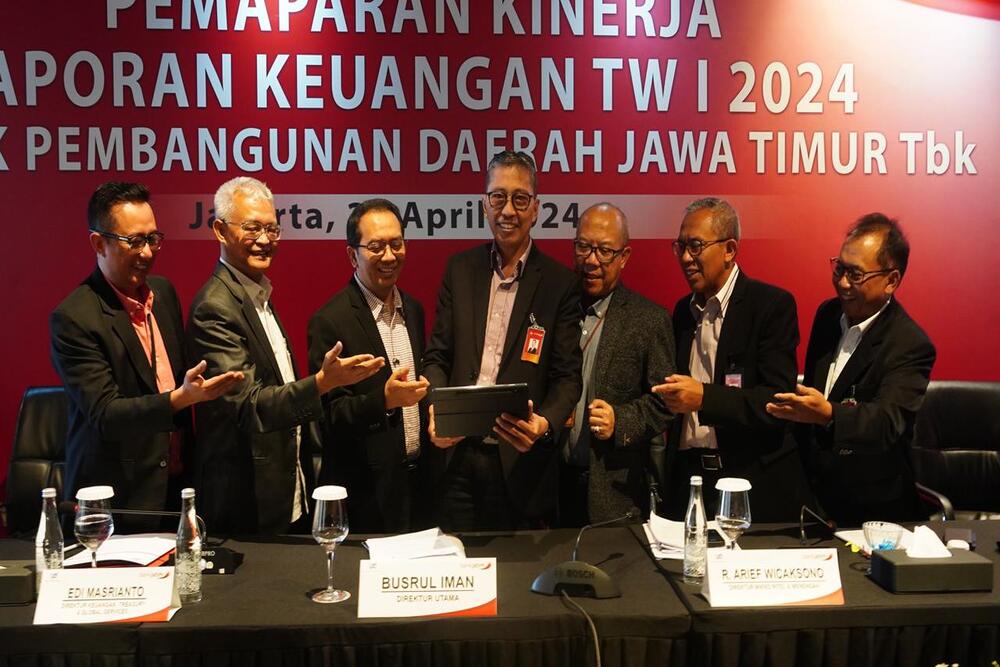  Direksi Bank Jatim Borong Saham BJTM