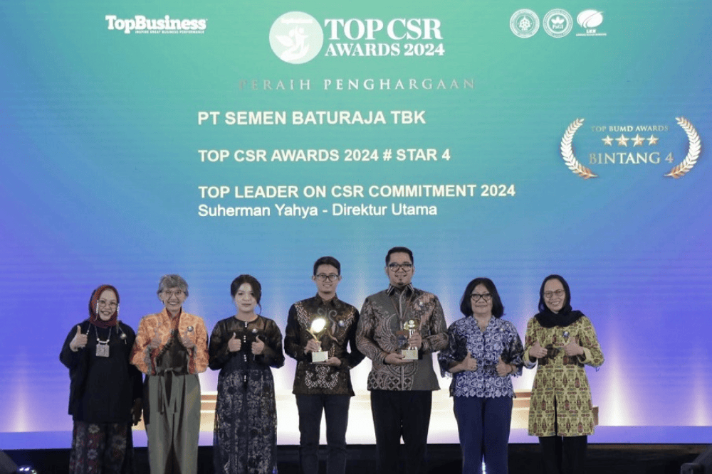  Melalui Bisnis Berkelanjutan, Semen Baturaja Raih Penghargaan TOP CSR Awards 2024