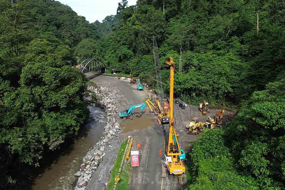  Percepatan Perbaikan Ruas Jalan Nasional Lembah Anai