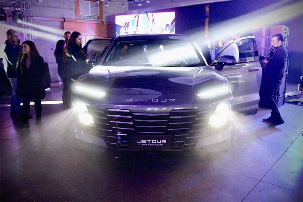  Mengenal Jetour, Merek Mobil Pendatang dari China