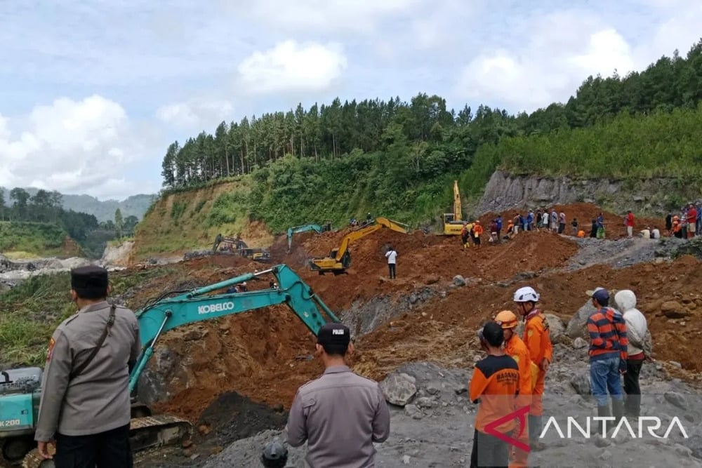  Longsor Tambang Pasir Timbun Empat Penambang di Lumajang, Ini Kata Pemda