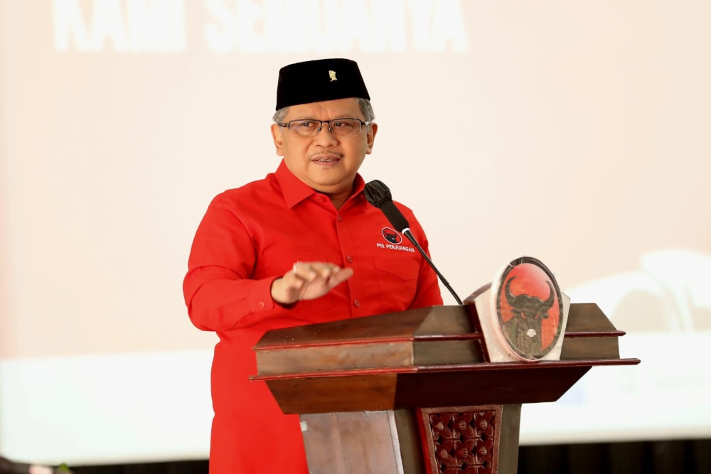 DI Perjuangan (PDIP) angkat bicara perihal bacapres Ganjar Pranowo yang muncul dalam tayangan azan di salah satu stasiun televisi nasional. Sekjen PDIP Hasto Kristiyanto, Rabu (13/9/2023), mengatakan bahwa hal tersebut sangat baik dan tak berkaitan dengan hal lain./Dok. PPDIP