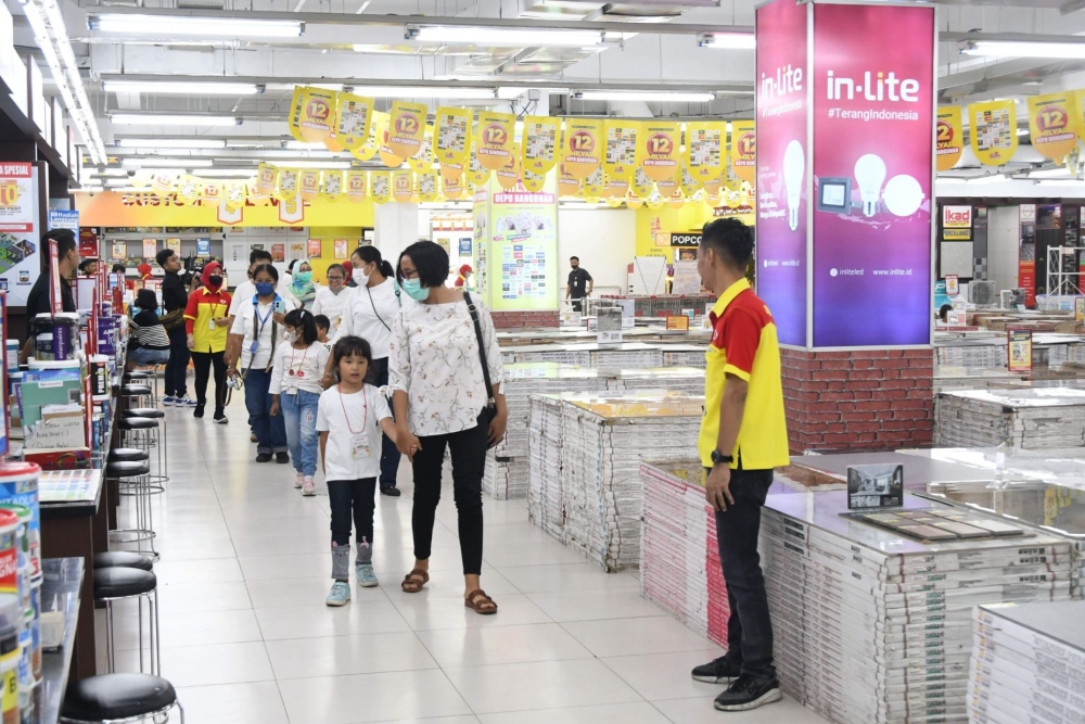 Emiten Hermanto Tanoko PT Caturkarda Depo Bangunan Tbk. (DEPO) akan membagikan dividen tahun buku 2023 sebesar Rp27,16 miliar.