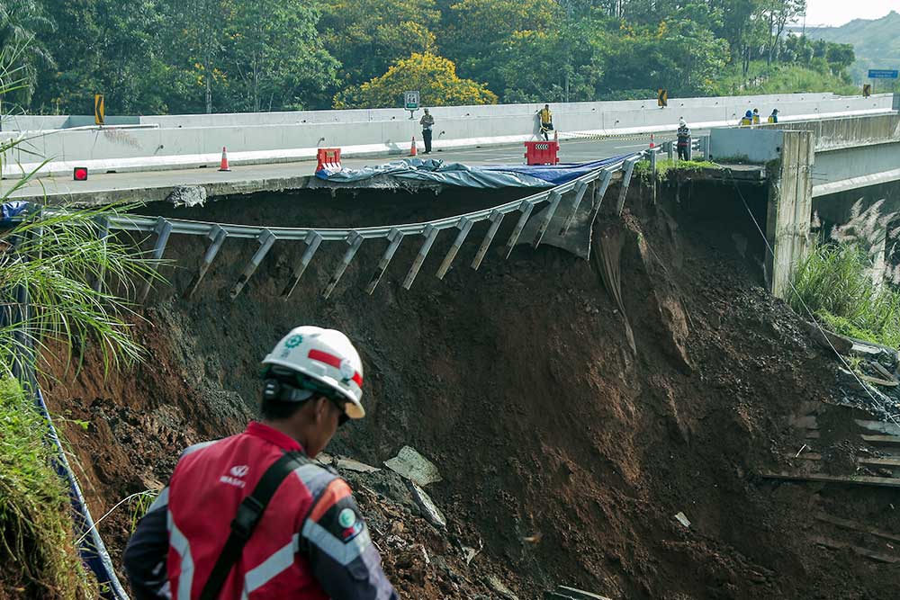  Usai Longsor, Pemerintah Targetkan Penanganan Permanen Tol Bocimi Rampung Tahun Ini